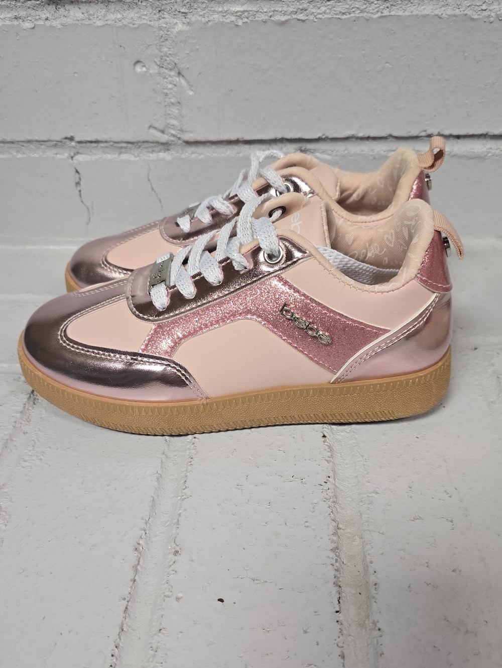 BeBe Pink Metallic & Glitter Low-Top Sneakers.  New Size 13
